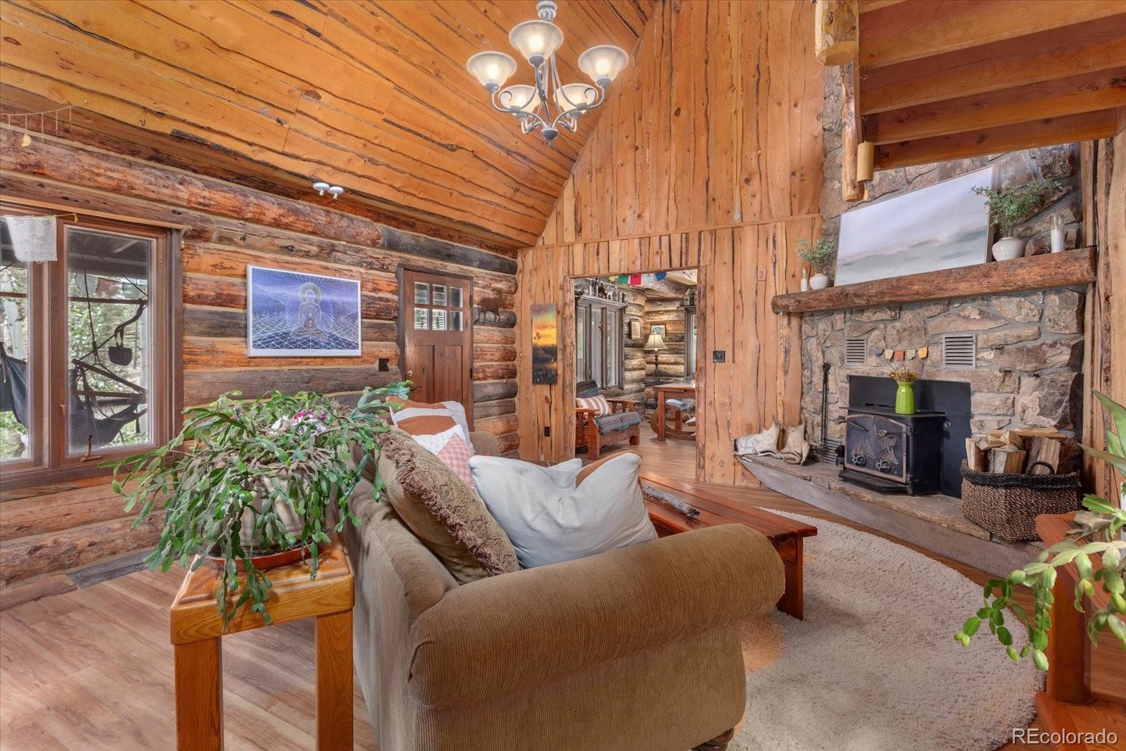 18680 Wapiti Circle
