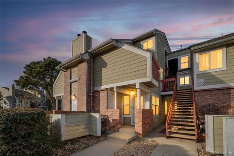 Photo of 912 S Dearborn Way #4, Aurora, CO 80012 (MLS # 5166999)