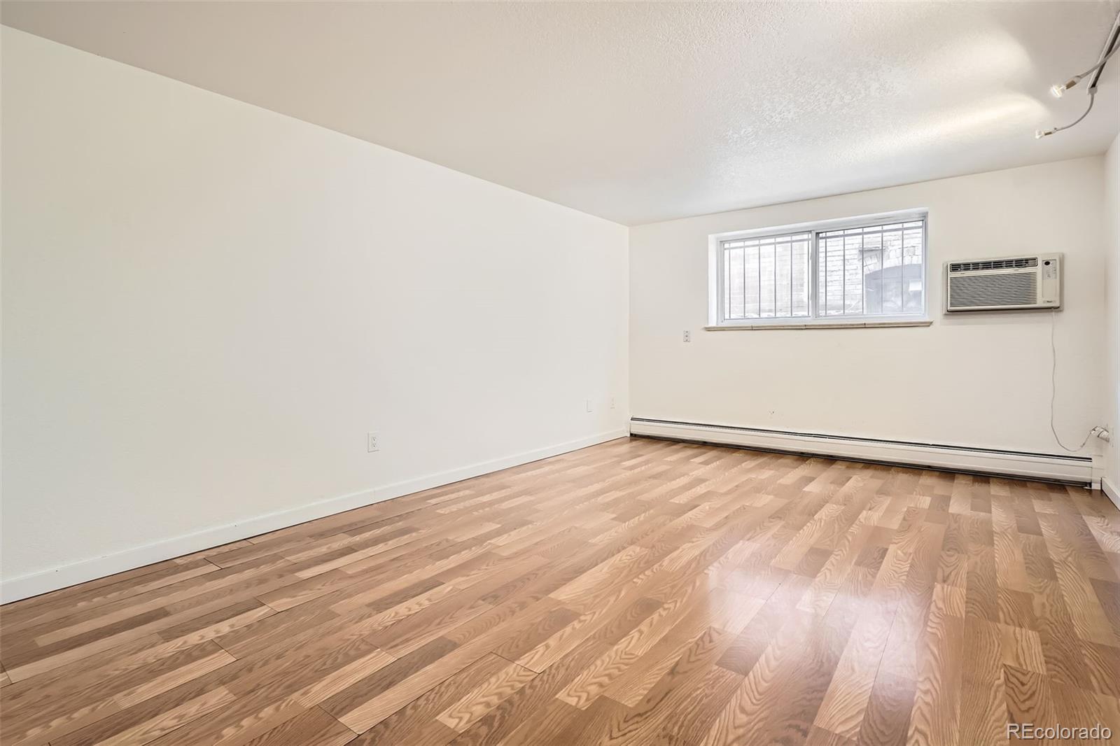 1045 N Clarkson Street 105, Denver, CO, 80218 3 1045 N Clarkson Street 105
