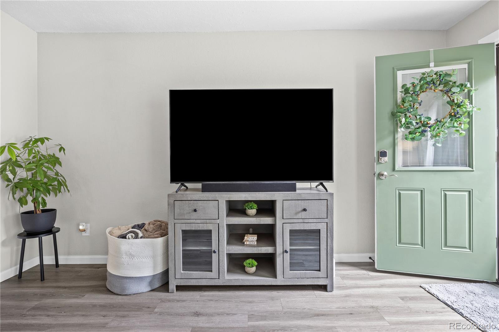 2597 E Nichols Circle