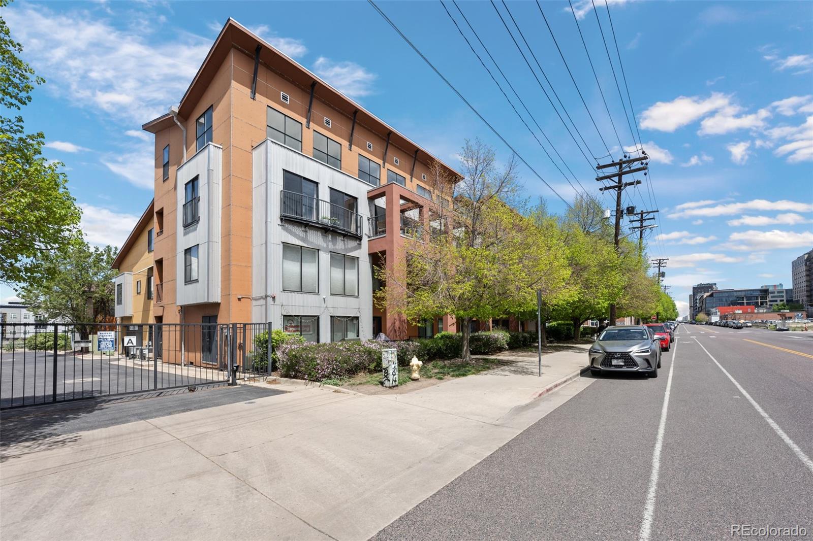 3295 Blake Street 301, Denver, CO, 80205 1 3295 Blake Street 301