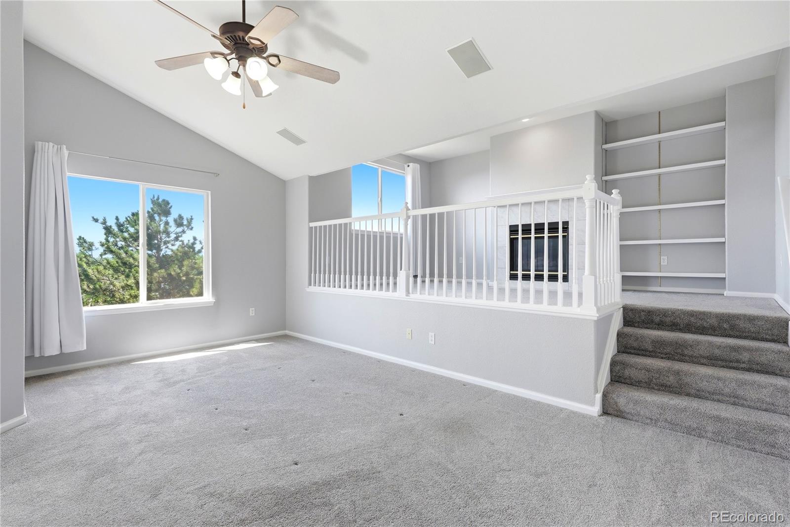 6048 W Ida Drive