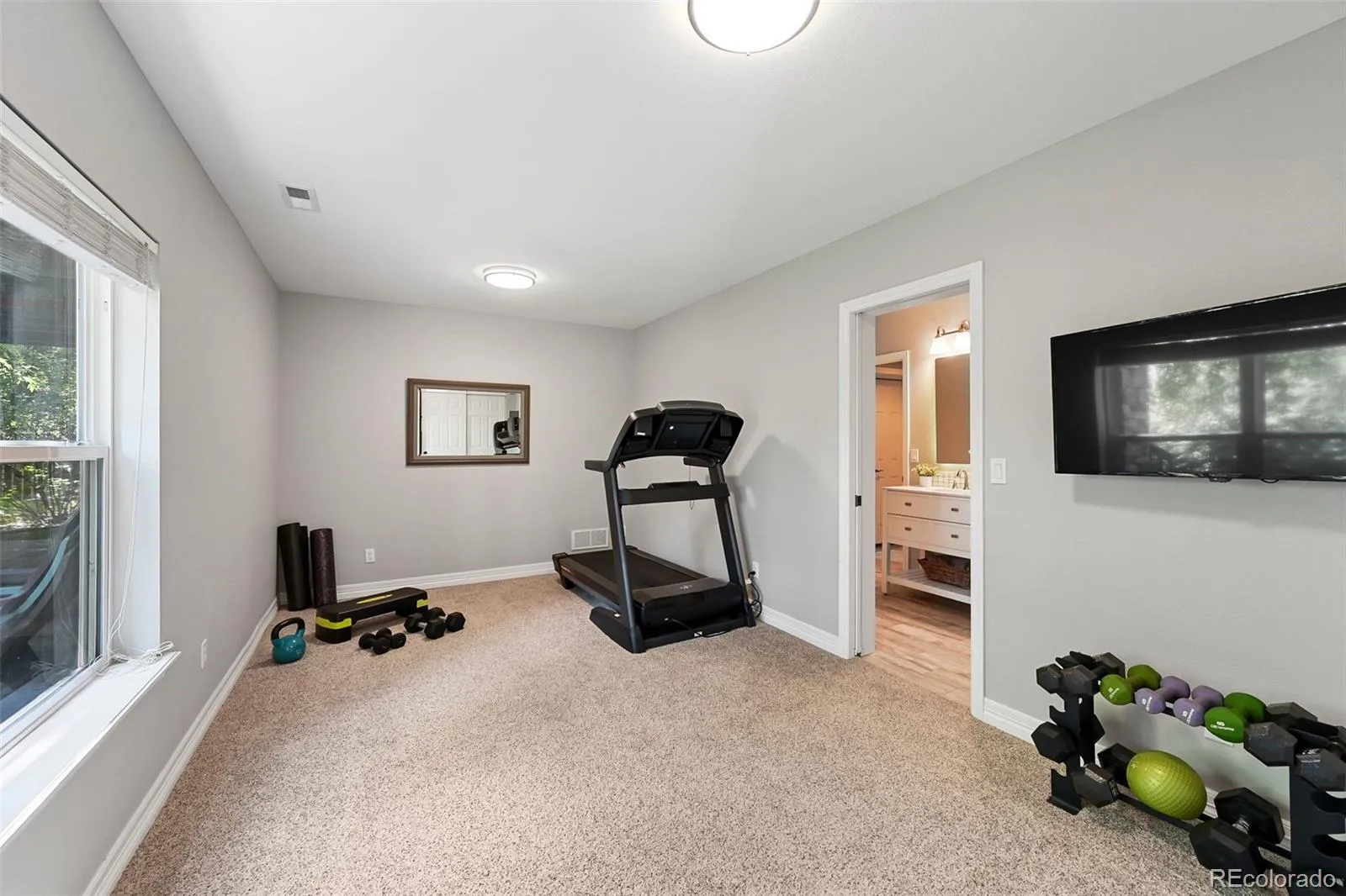 Aurora, Colorado 80016, United States, 6 Bedrooms Bedrooms, ,6 BathroomsBathrooms,Residential,Active,182809