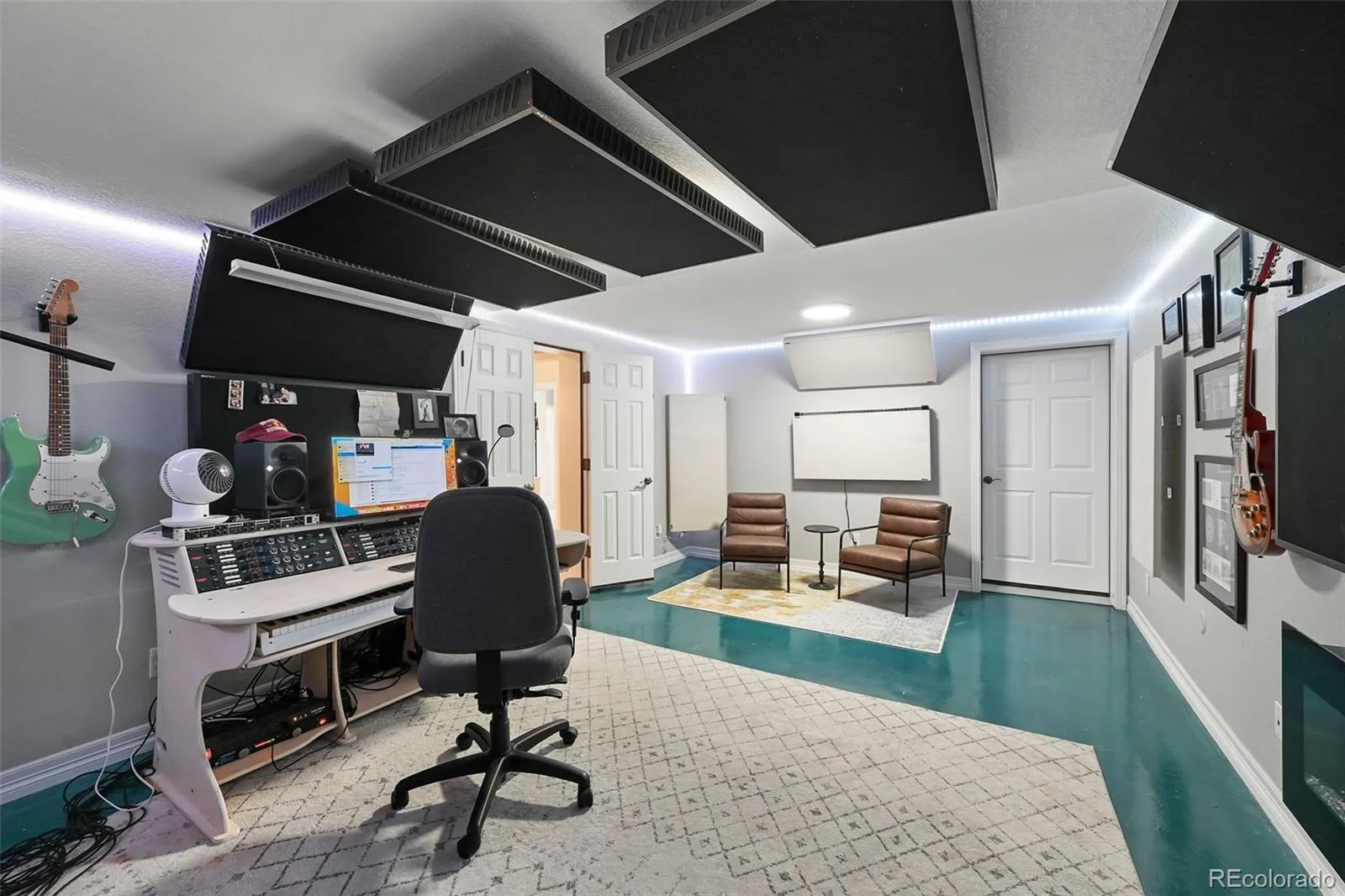 Aurora, Colorado 80016, United States, 6 Bedrooms Bedrooms, ,6 BathroomsBathrooms,Residential,Active,182809