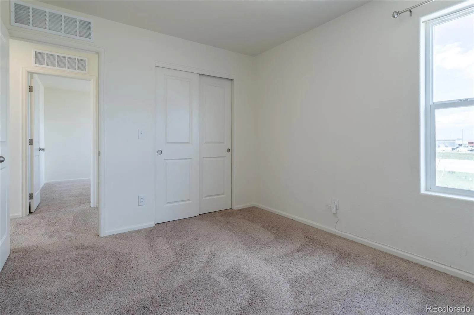 Keenesburg, Colorado 80643, United States, 3 Bedrooms Bedrooms, ,3 BathroomsBathrooms,Residential,Active,121715