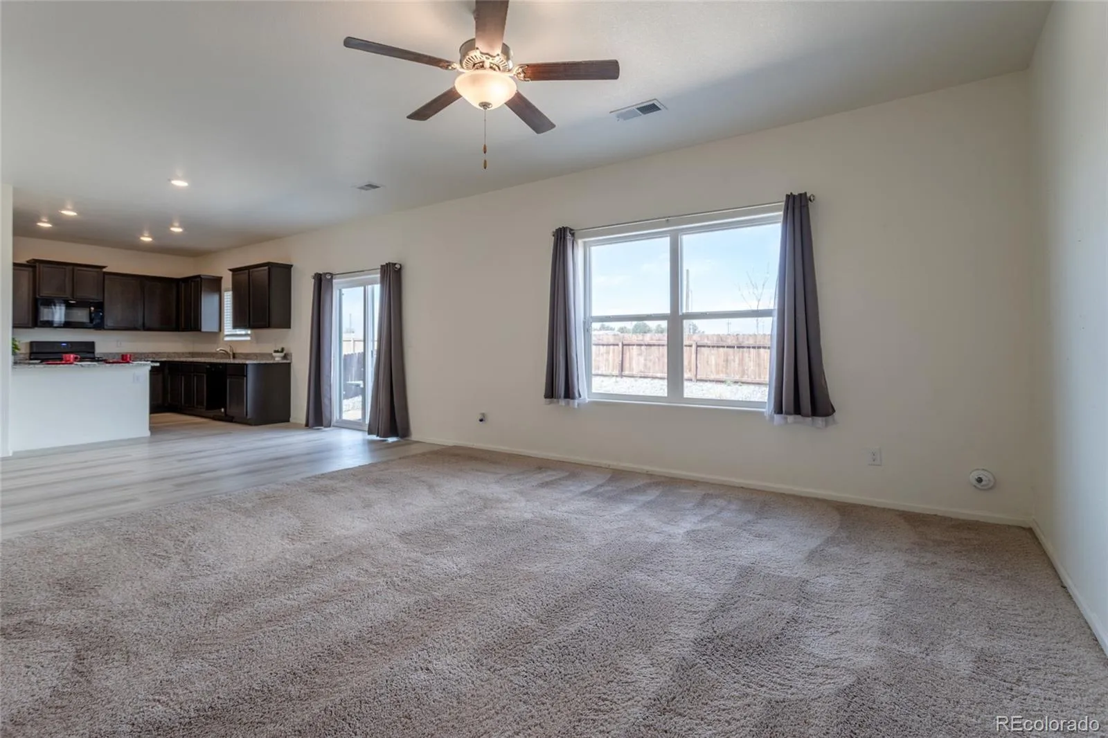 Keenesburg, Colorado 80643, United States, 3 Bedrooms Bedrooms, ,3 BathroomsBathrooms,Residential,Active,121715