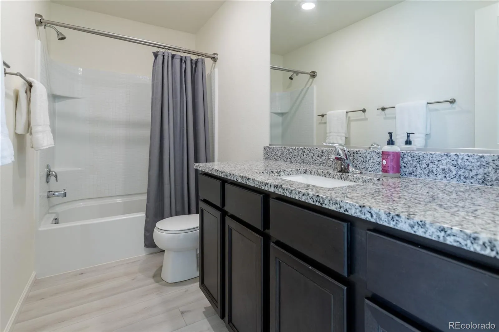 Keenesburg, Colorado 80643, United States, 3 Bedrooms Bedrooms, ,3 BathroomsBathrooms,Residential,Active,121715