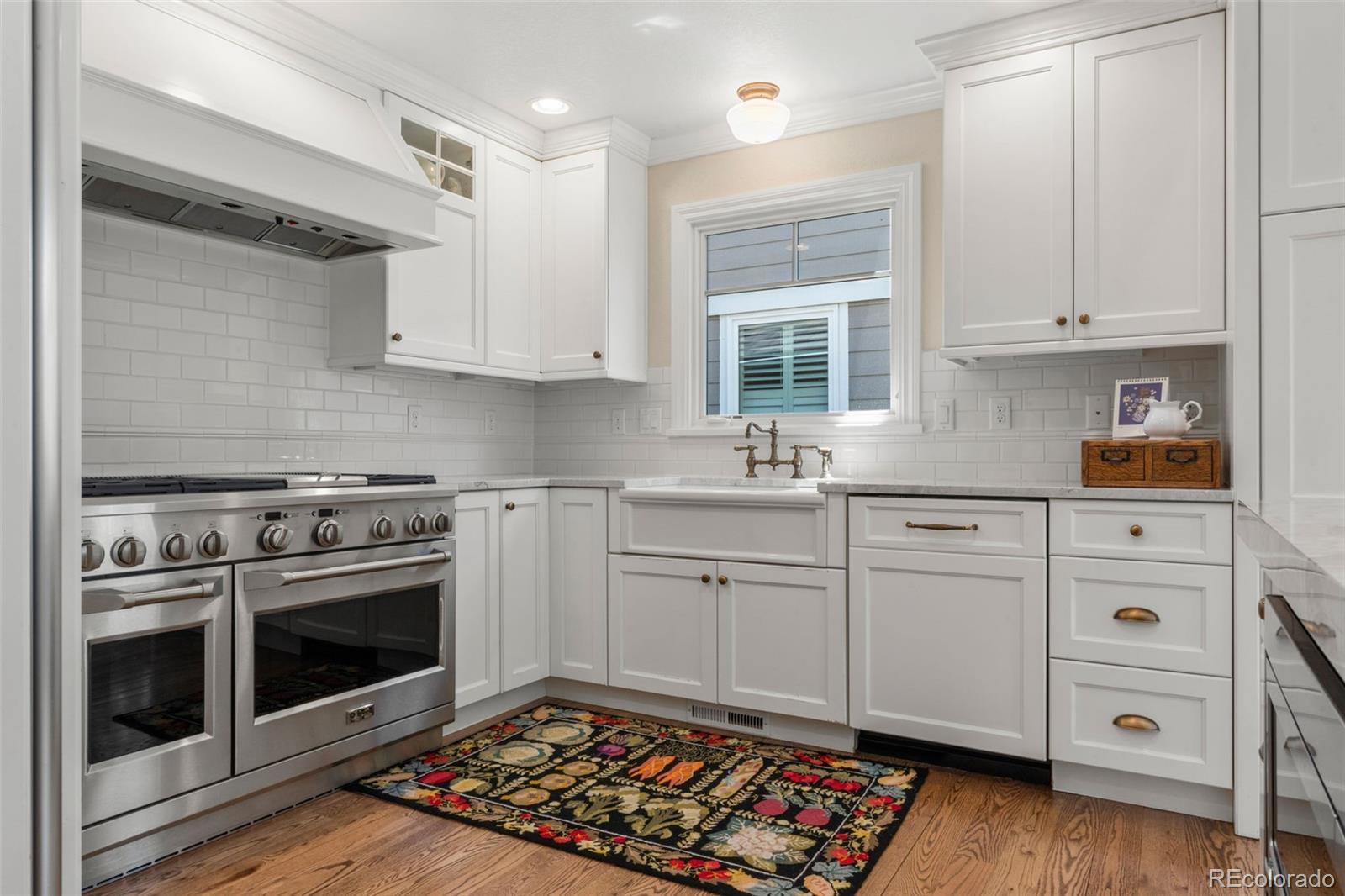 10 Oakmont Lane