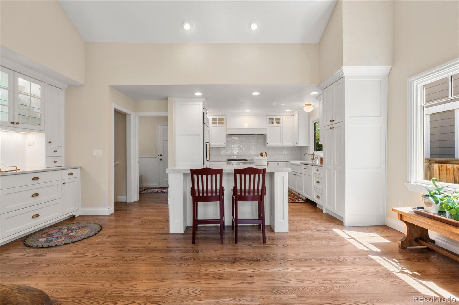 10 Oakmont Lane