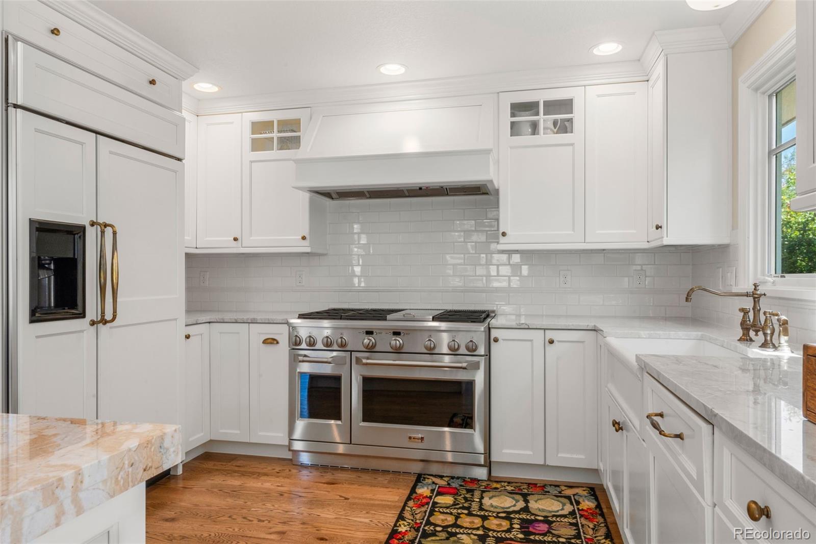 10 Oakmont Lane