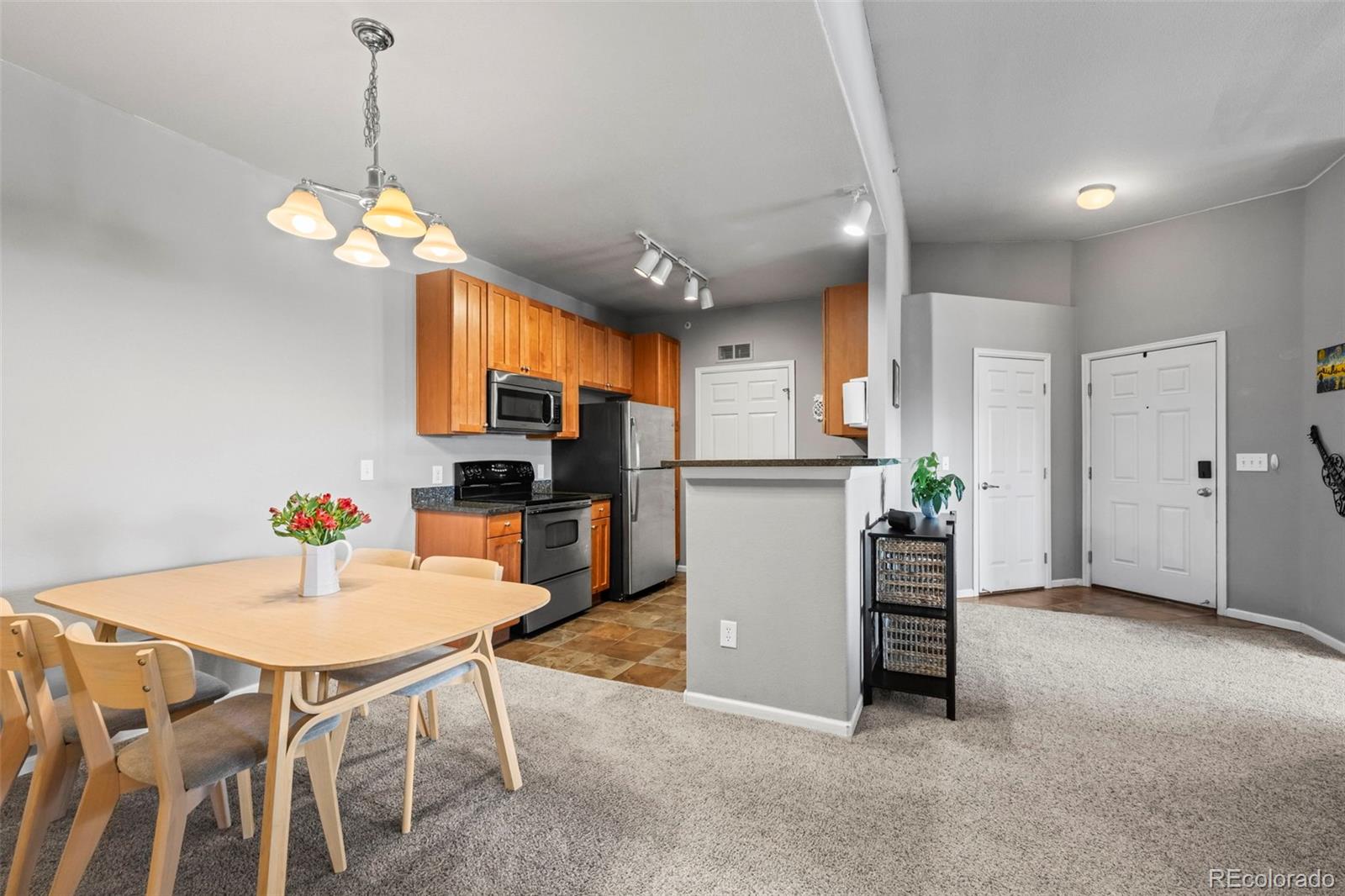 3000 Blue Sky Circle 11-305