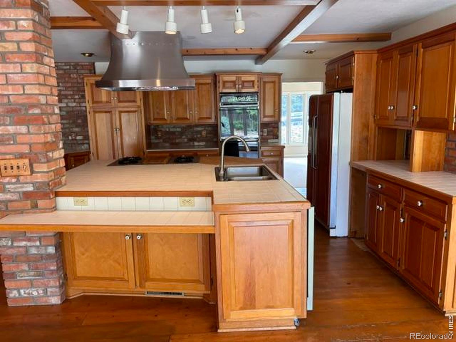 1409 Meeker Drive