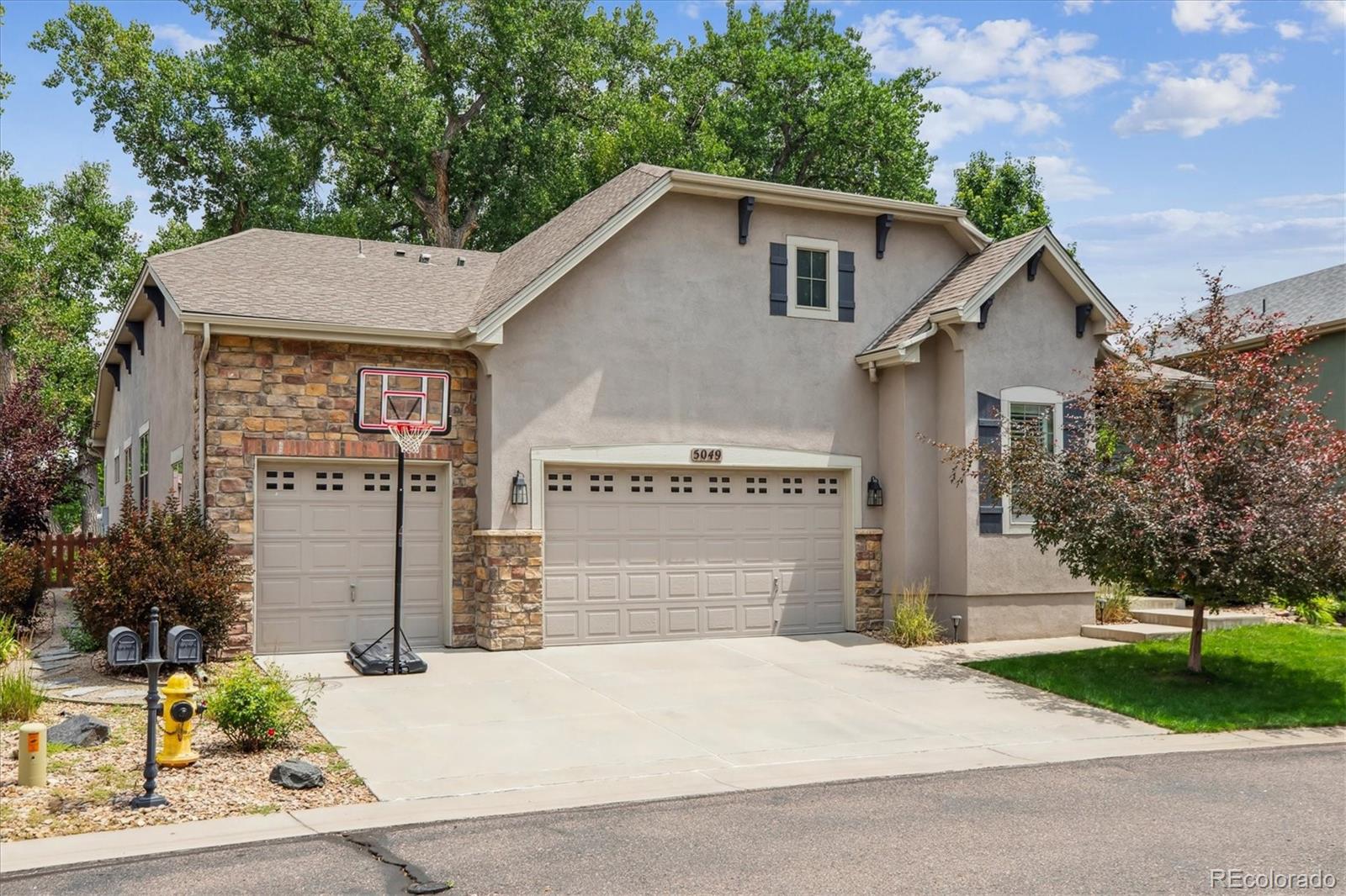 5049 Gladiola Way