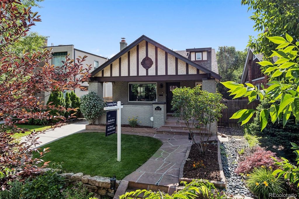 Photo of 815 S Gaylord Street, Denver, CO 80209 (MLS # 6608597)