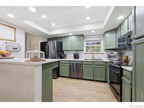 2598 S Vaughn Way #B Aurora CO 80014