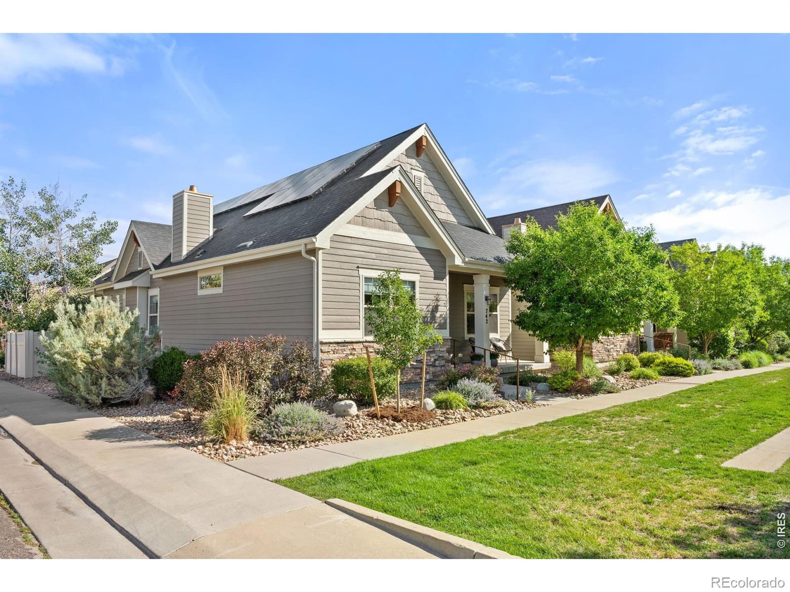 742 Meadowlark Lane