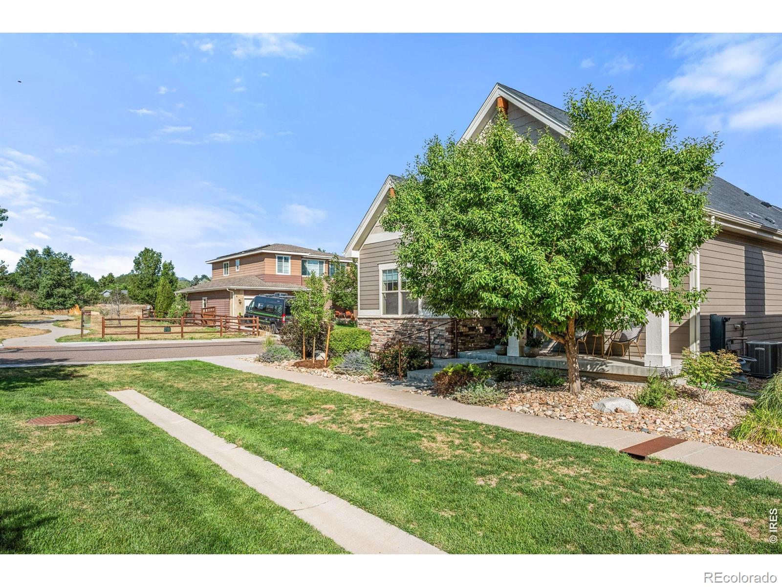 742 Meadowlark Lane