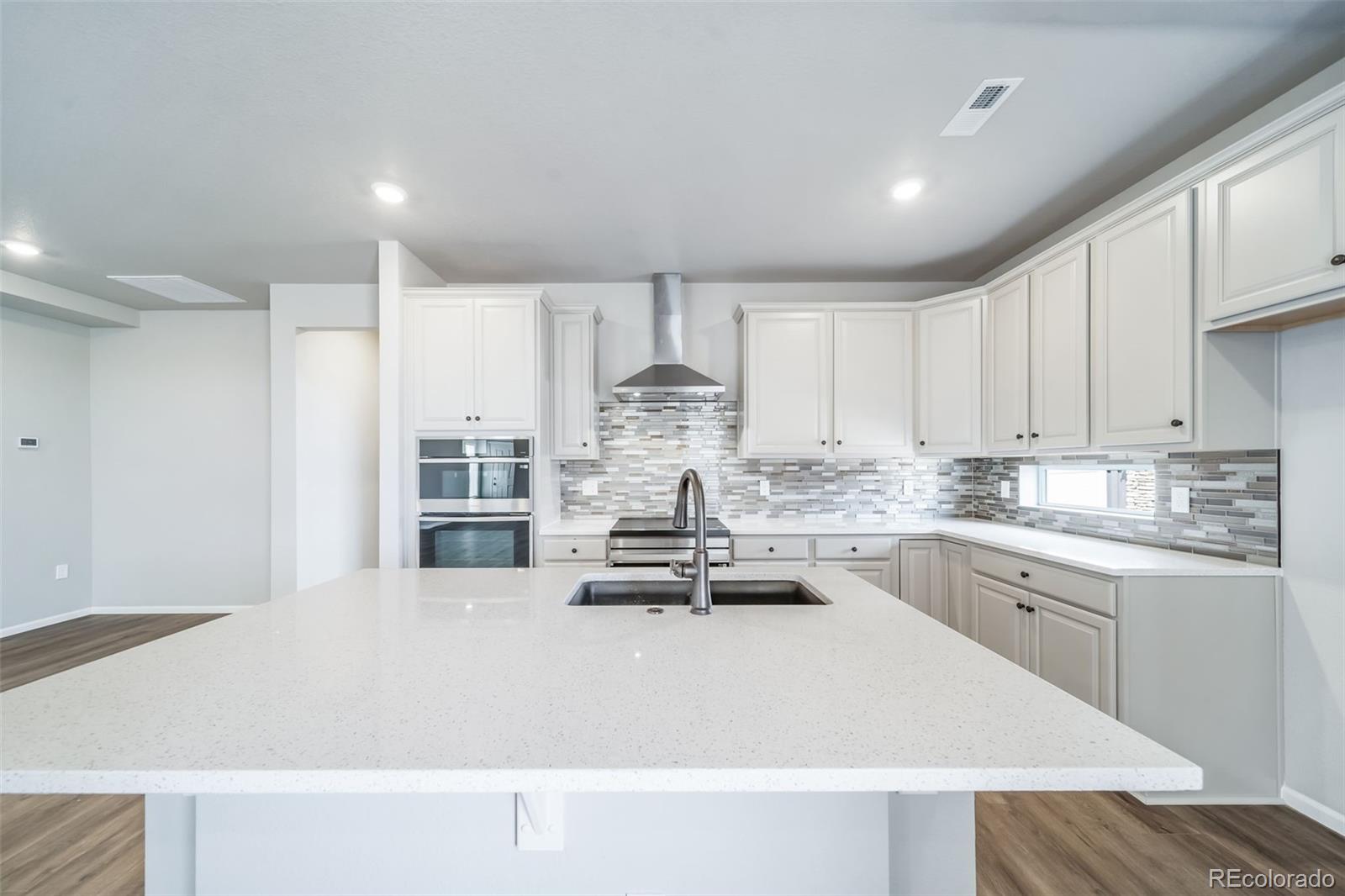 5174 N Quatar Street