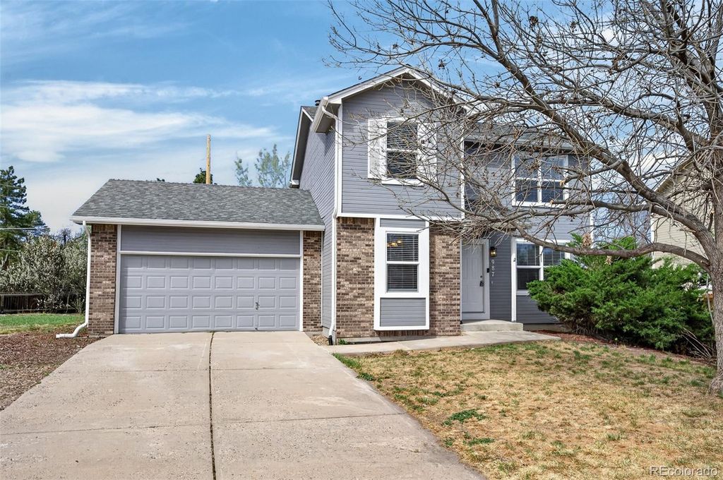 Photo of 987 W Briarwood Avenue, Littleton, CO 80120 (MLS # 7460507)