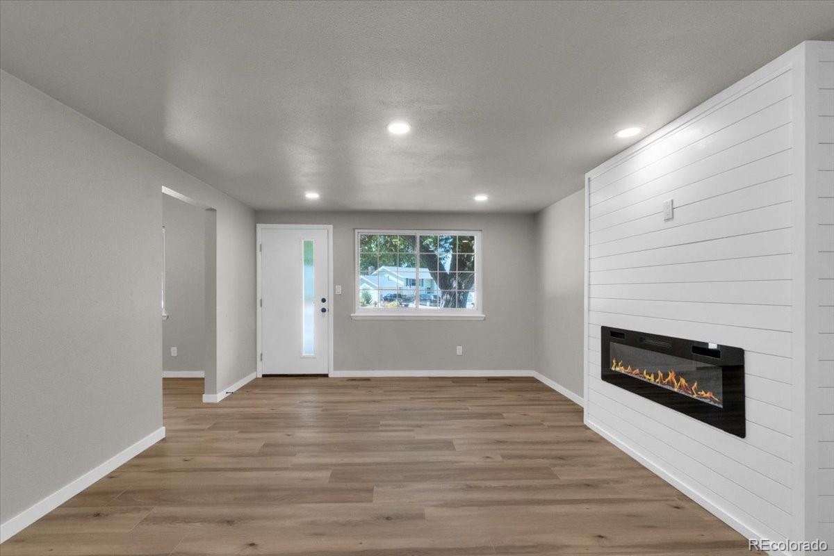 10 Juneau Place, Longmont, CO, 80504 2 10 Juneau Place