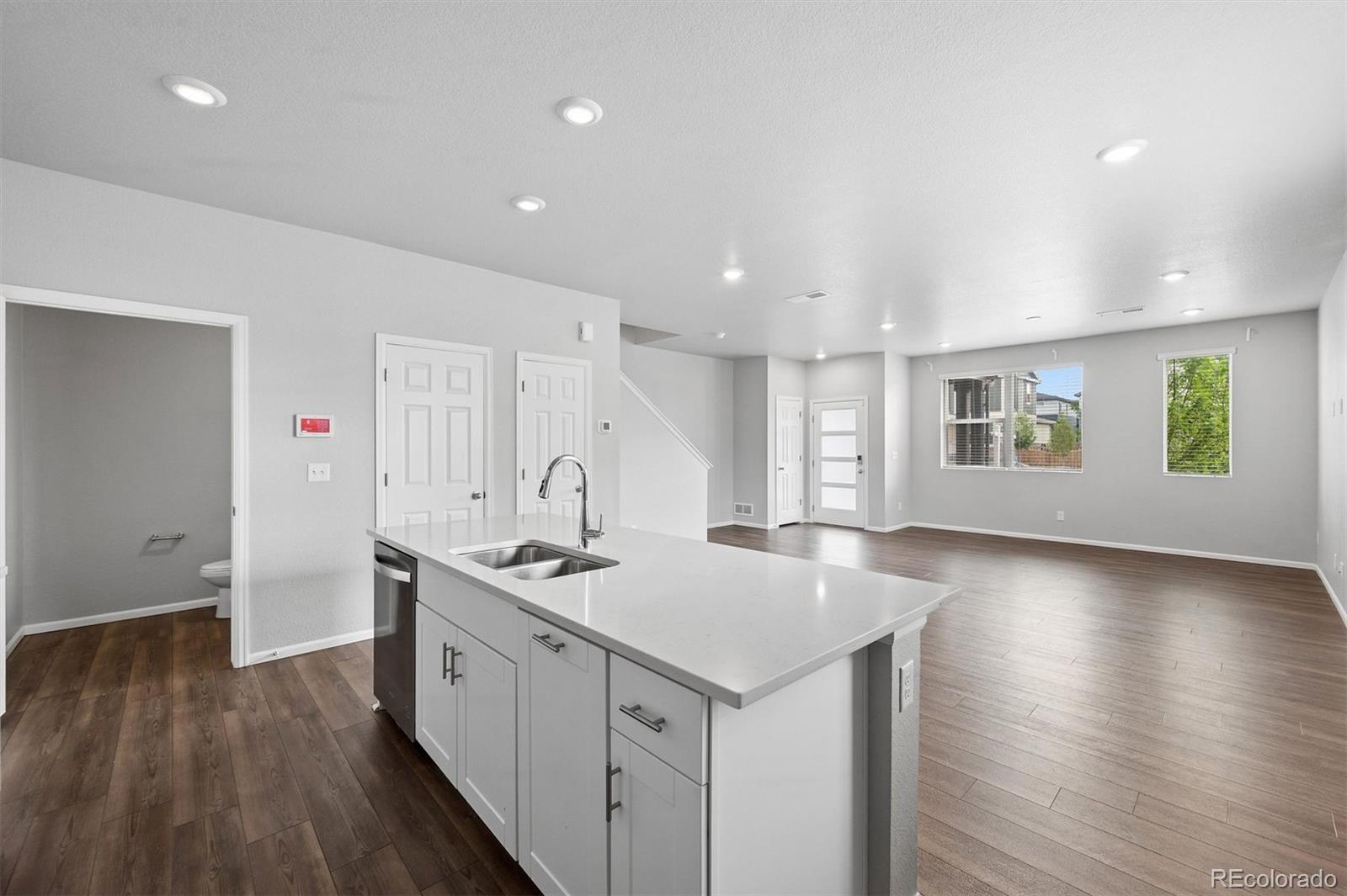 6381 N Malaya Street