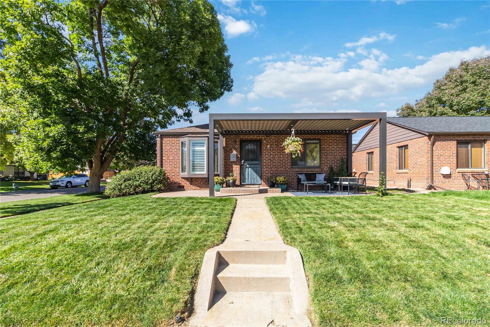 2701 N Hooker Street