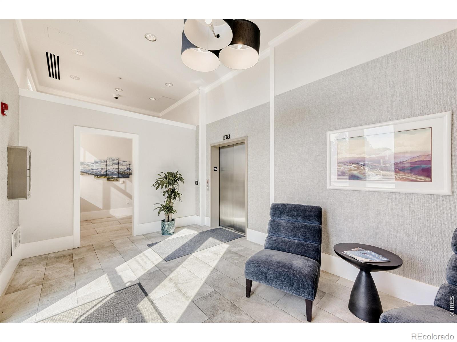 1301 Canyon Boulevard #203