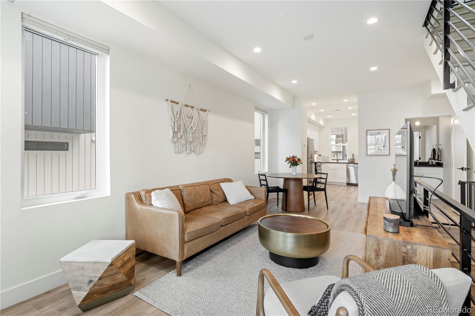 2012 W 46th Avenue