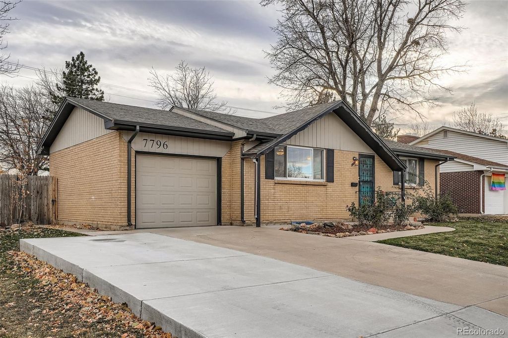 Photo of 7796 W Mexico Place, Lakewood, CO 80232 (MLS # 1963715)