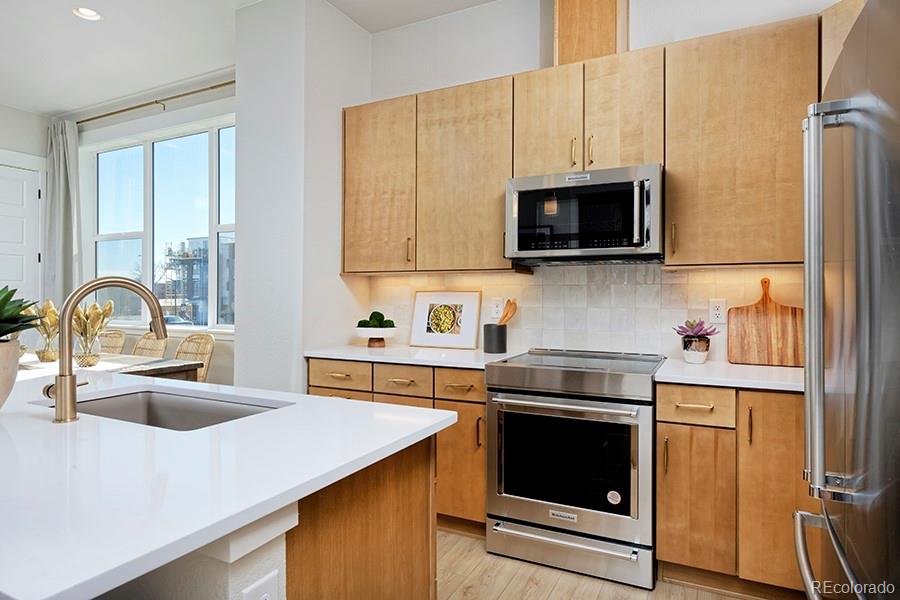 3138 W Bonfils Place