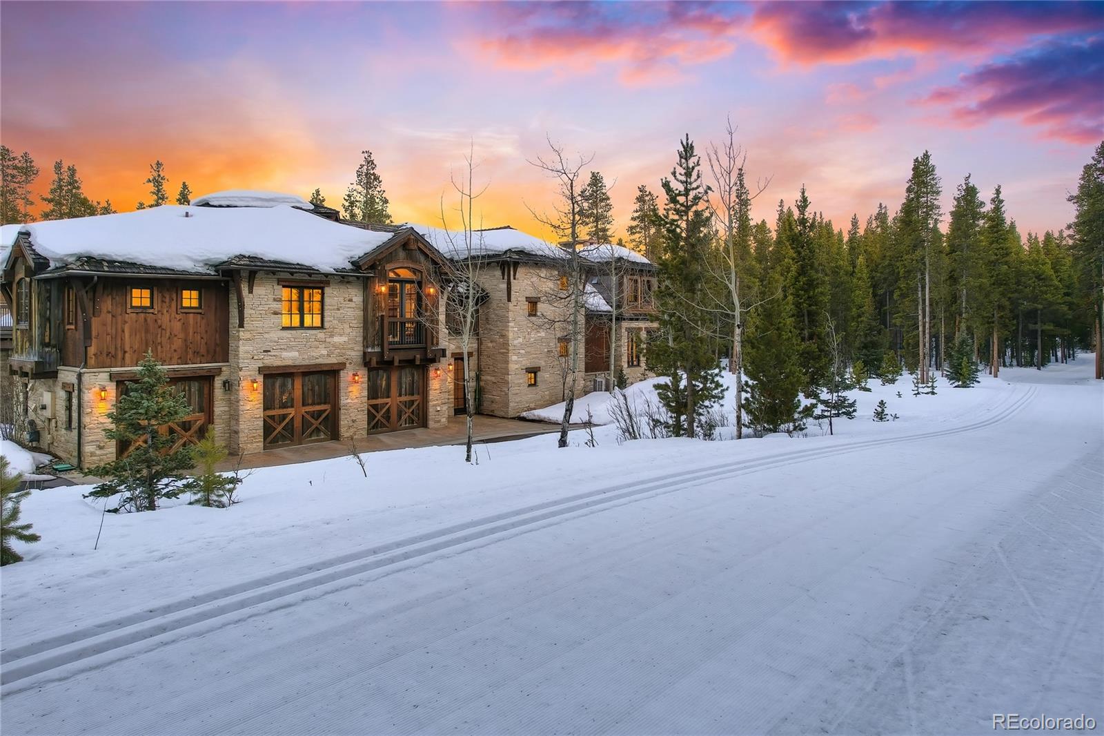 327 Peerless Drive