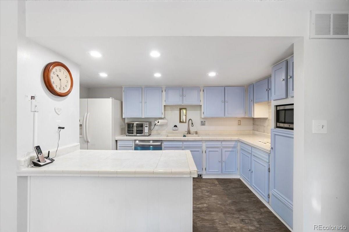 7172 S Vine Circle