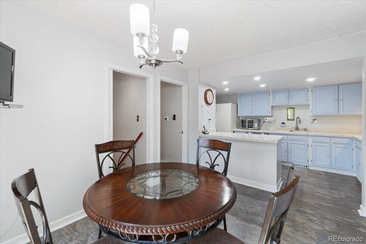7172 S Vine Circle