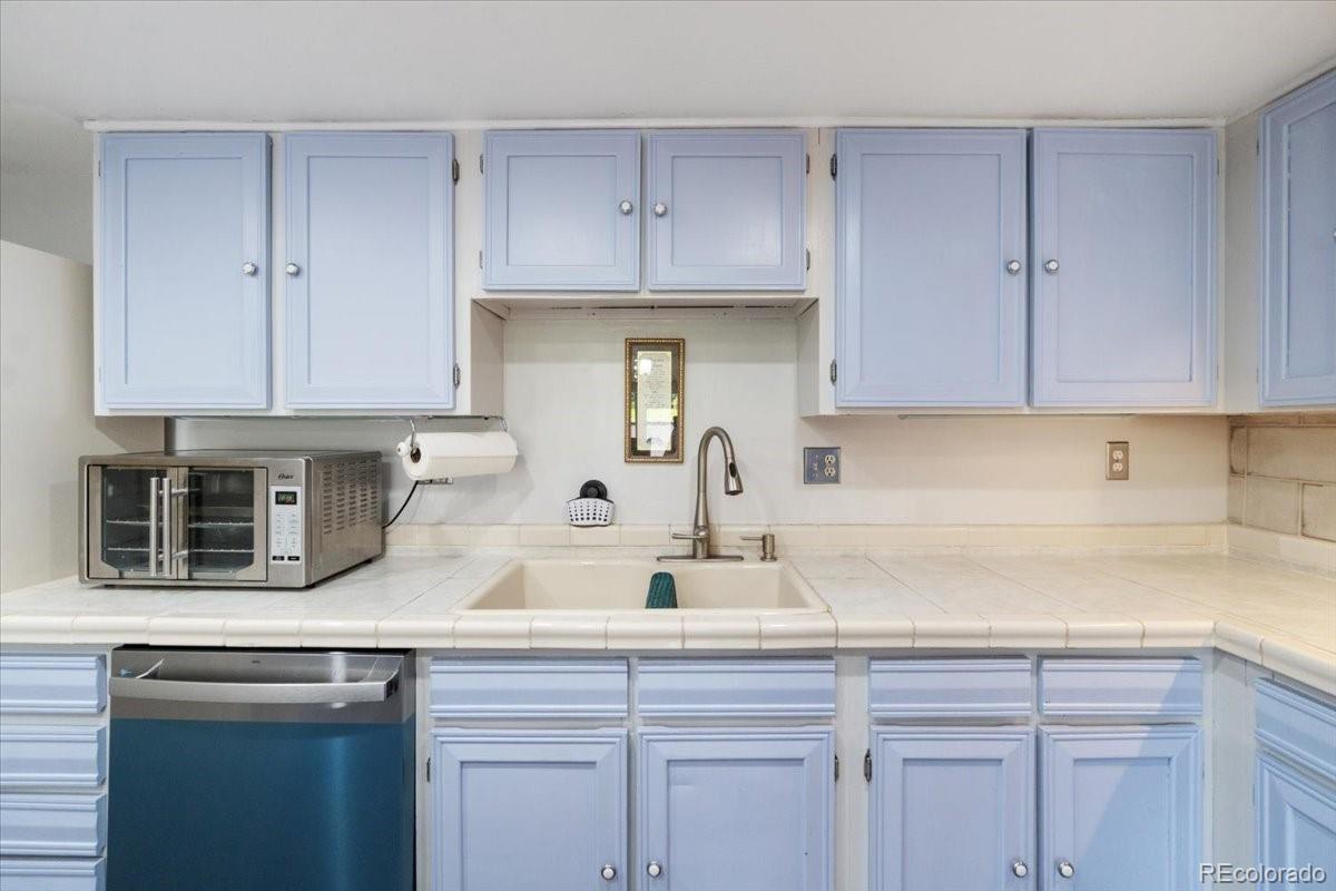 7172 S Vine Circle