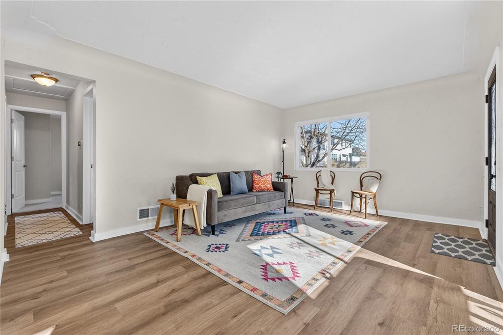 Photo of 2965 Ivy Street, Denver, CO 80207 (MLS # 3327788)