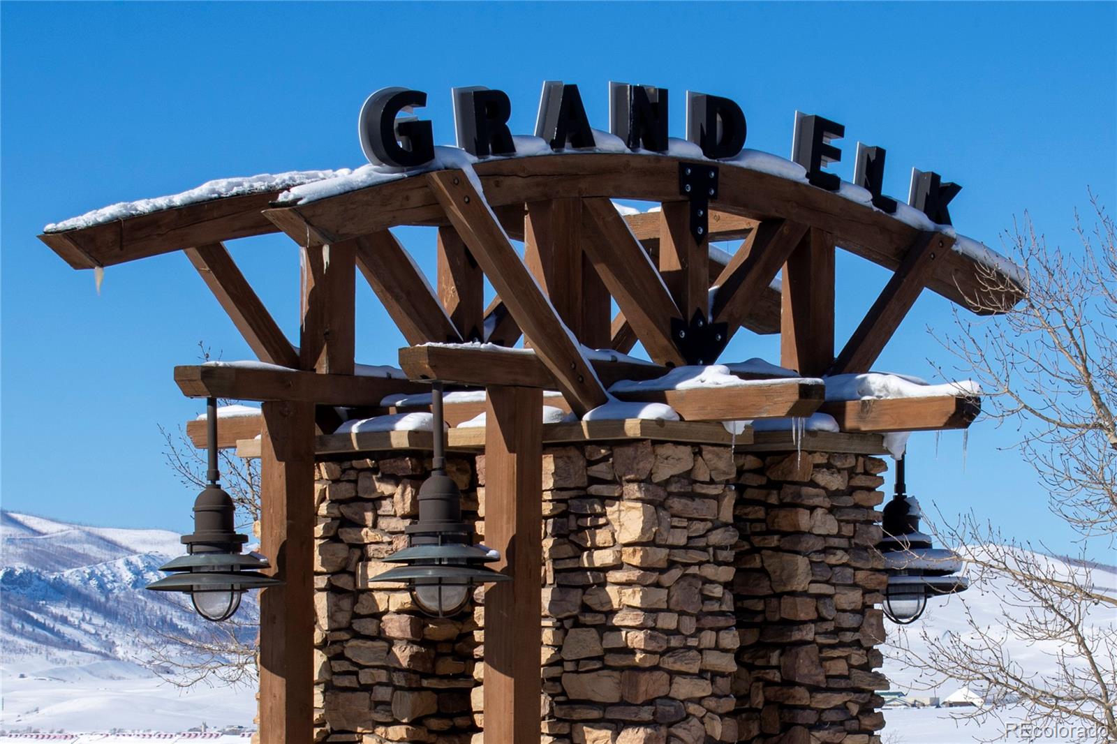 719 Saddle Ridge Circle