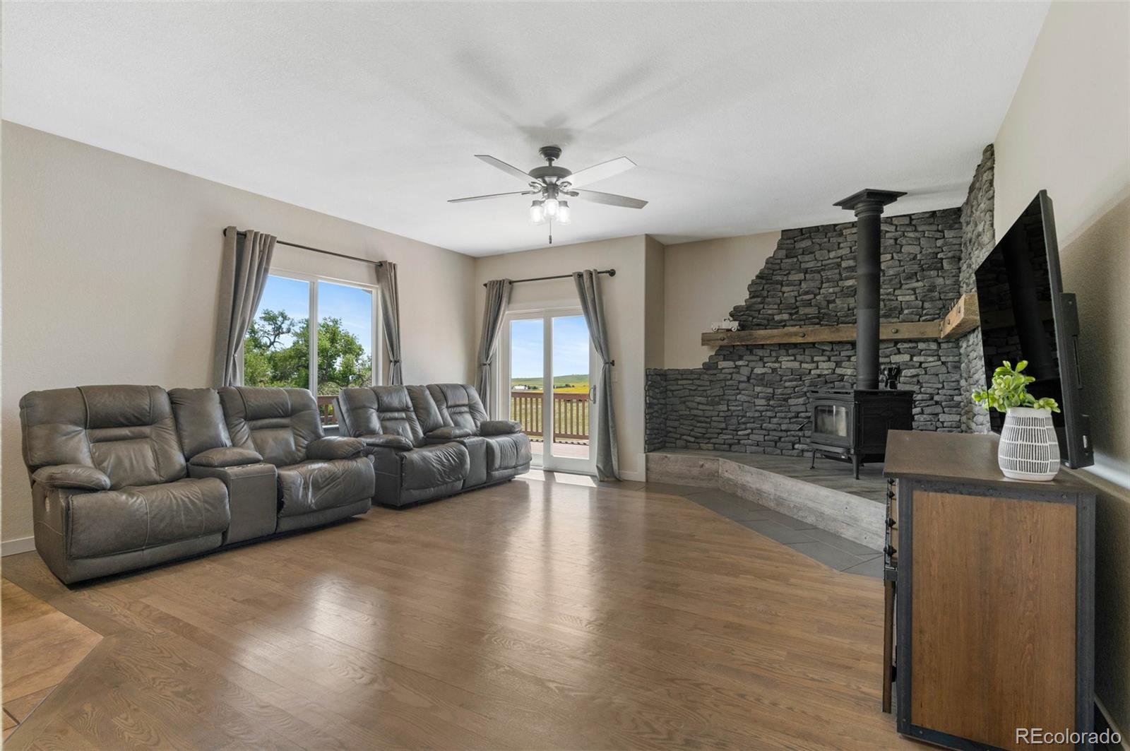 27083 Pine Vista Circle