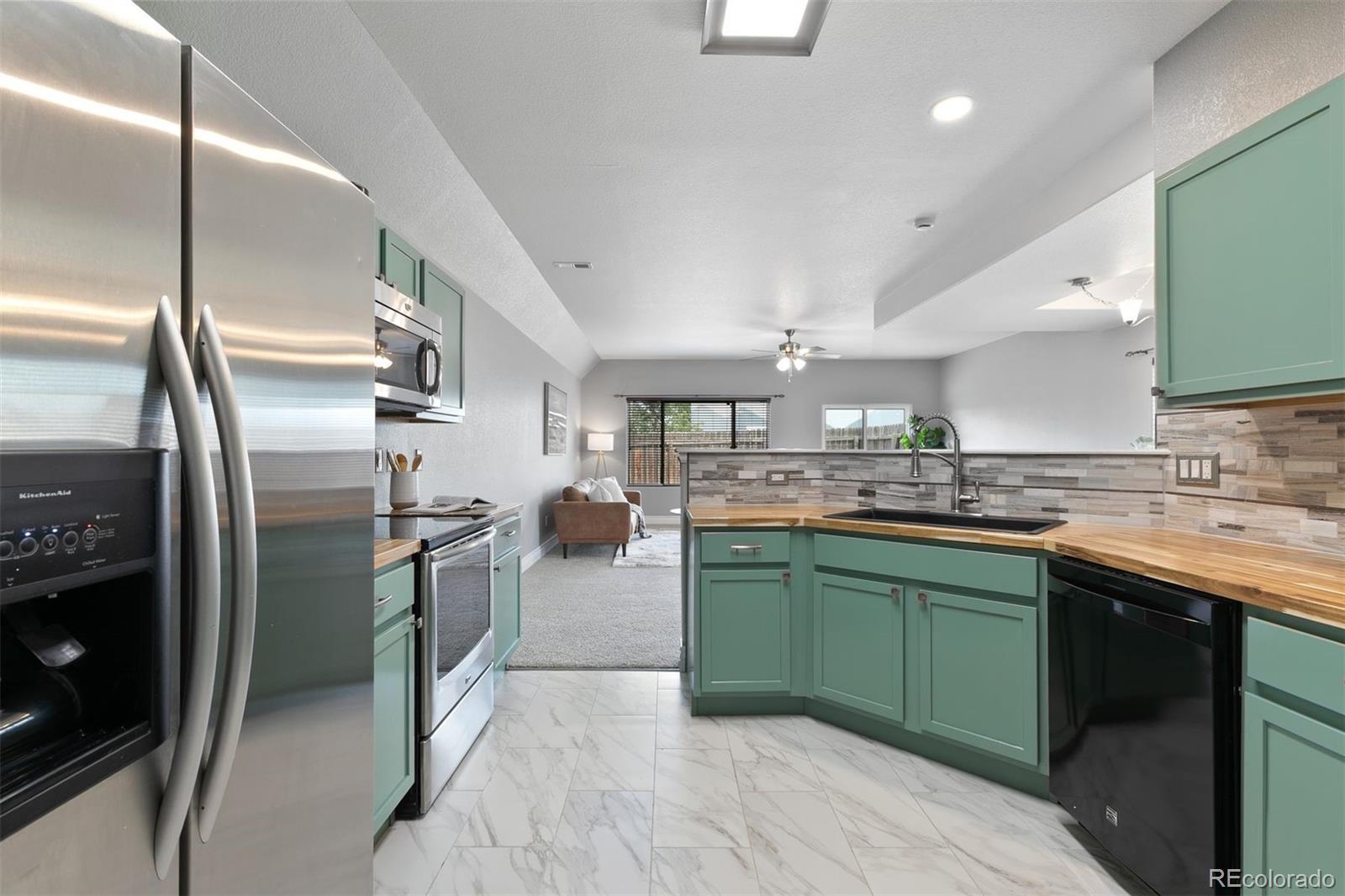 703 Hailey Glenn View