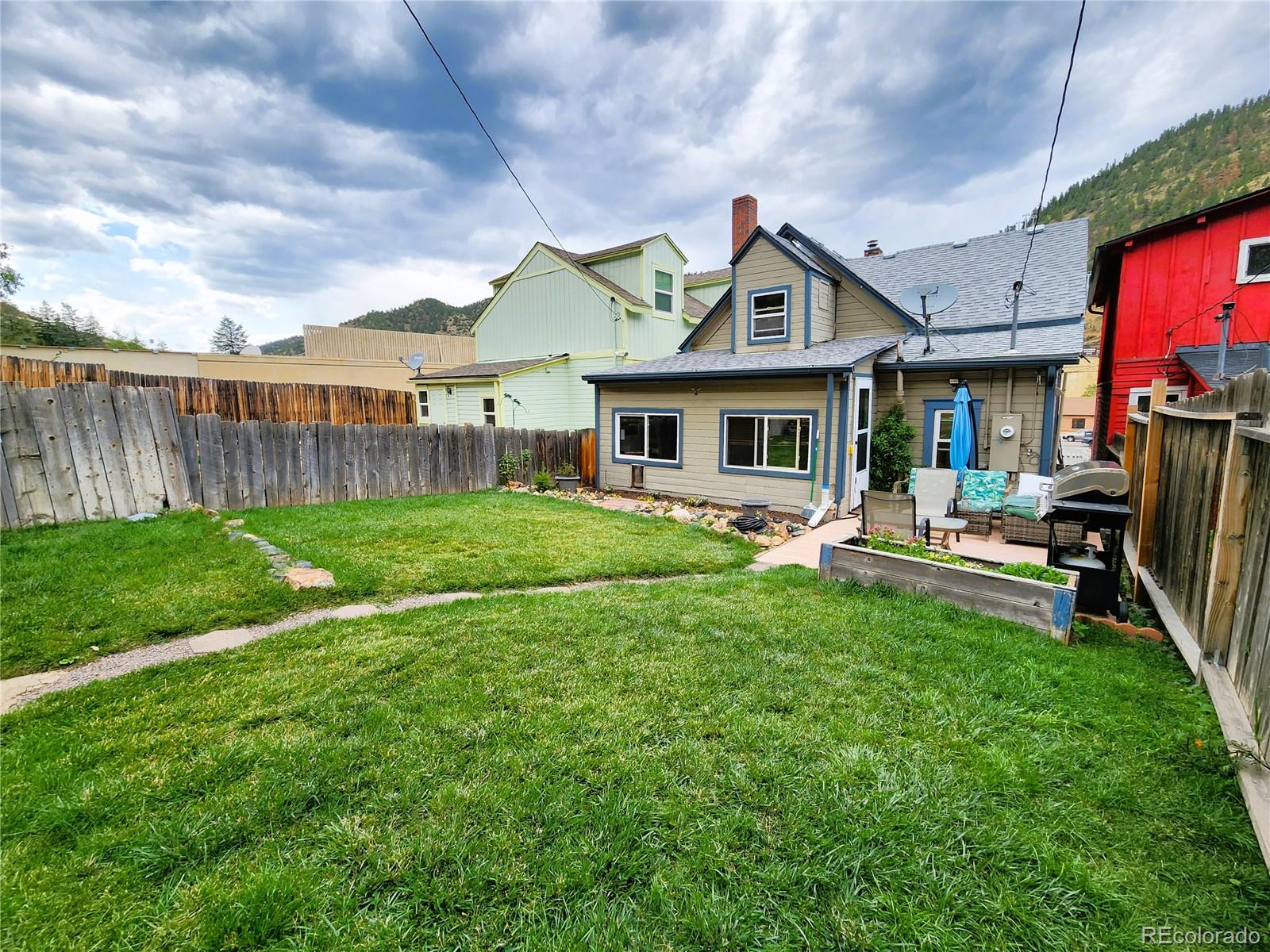 2433 Miner Street