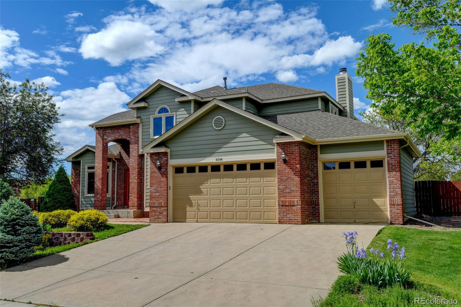 8286 W 108th Place