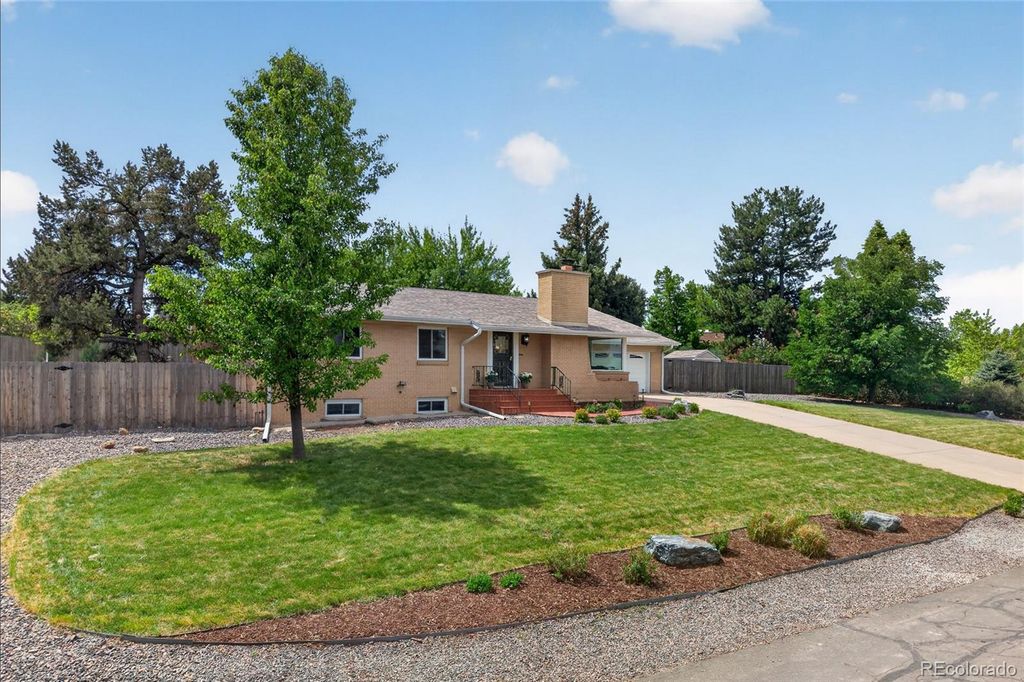 Photo of 24 Rangeview Drive, Wheat Ridge, CO 80215 (MLS # 3780920)