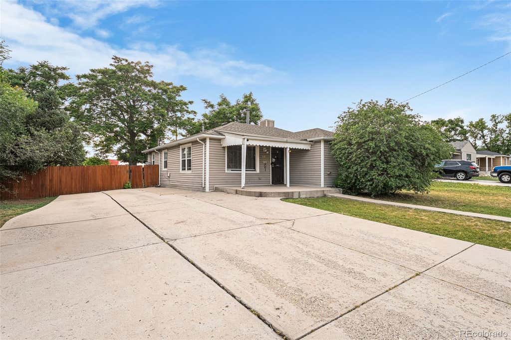 Photo of 965 S Eliot Street, Denver, CO 80219 (MLS # 8078100)