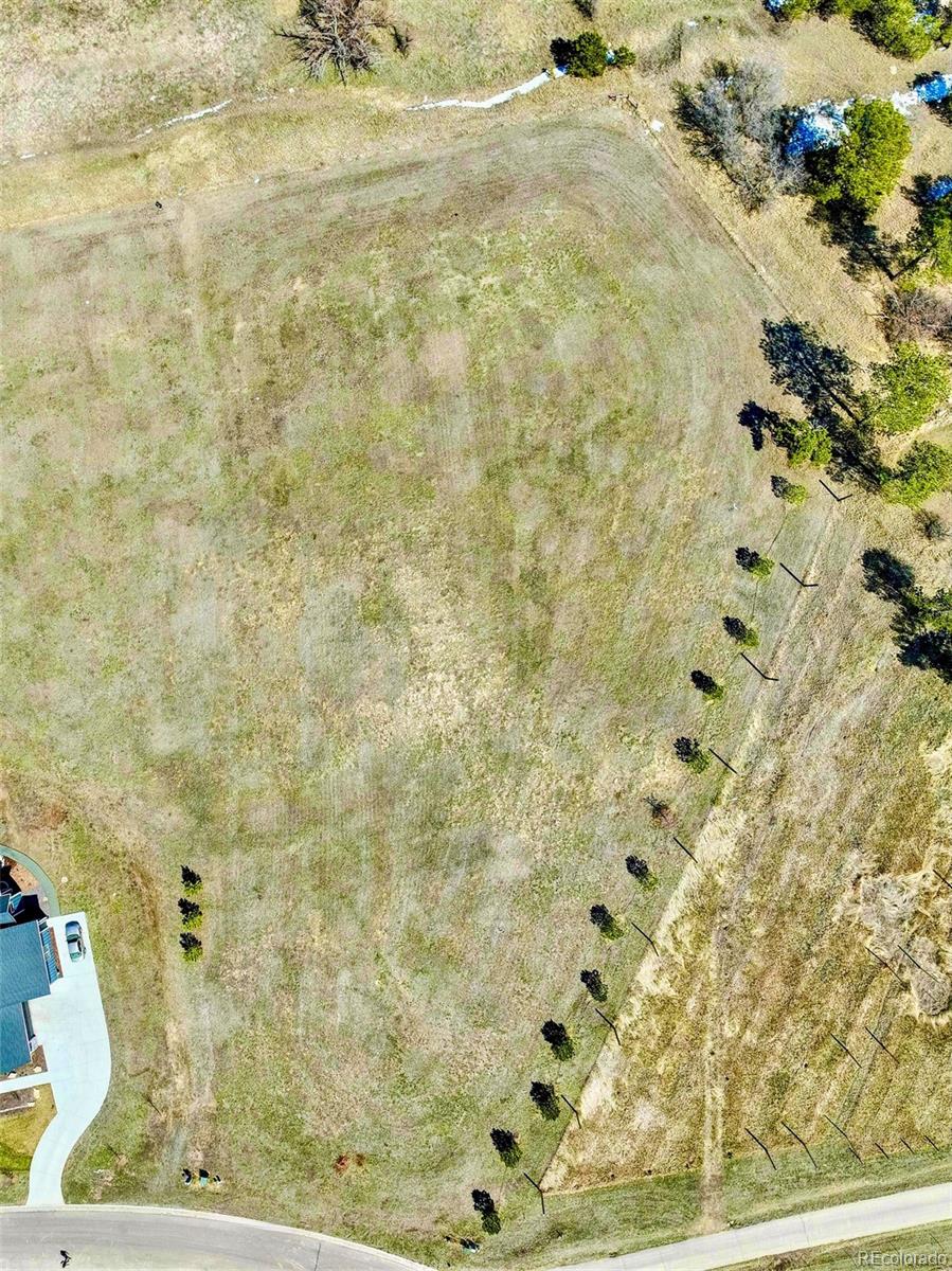 2568 Fox View Trail