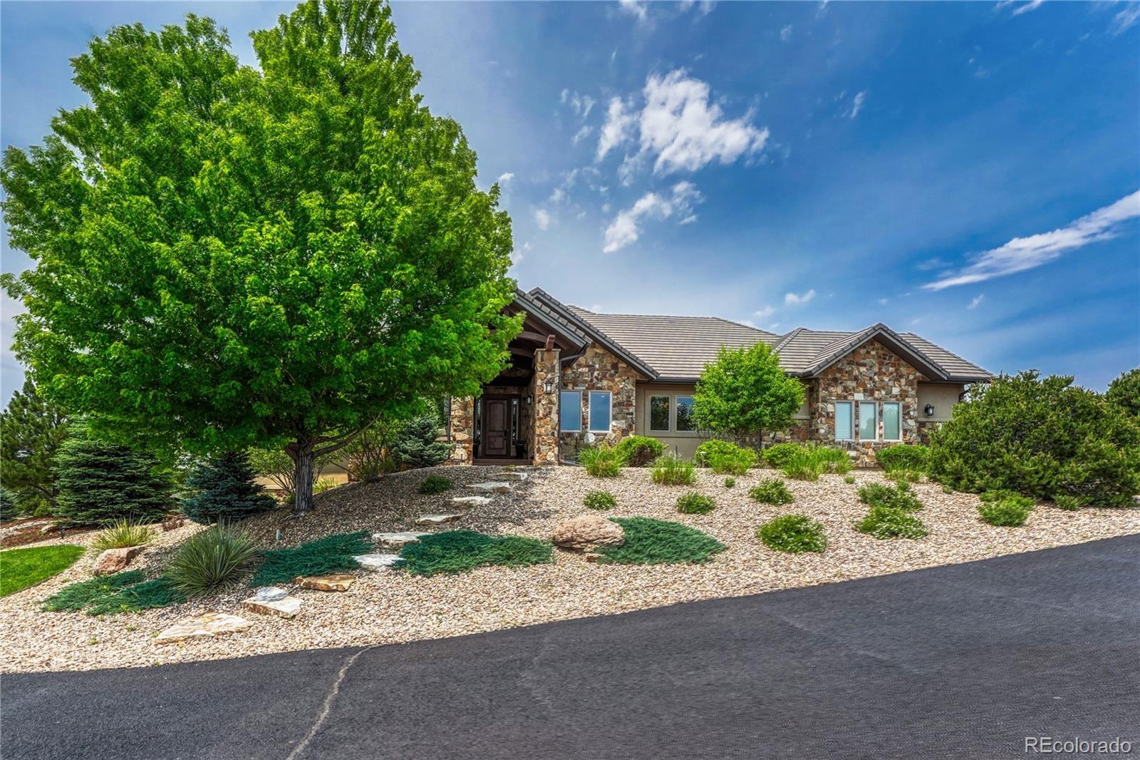 5656 Majestic Oak Way
