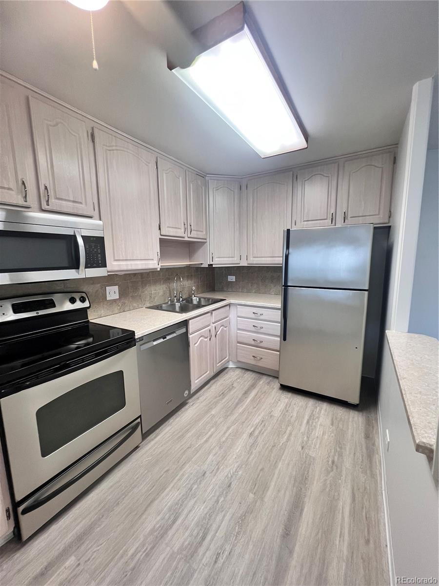 9655 E Center Avenue 3C