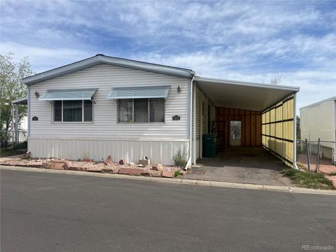 2685 Hawk Street Denver CO 80260