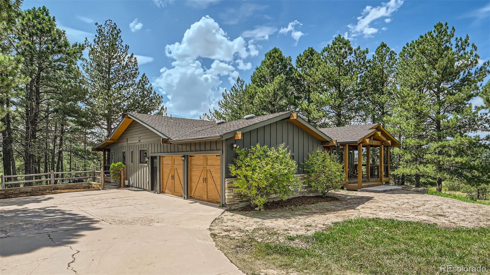 2231 Meadow Green Circle