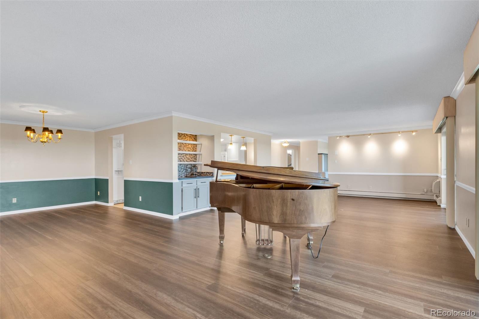 14390 E Marina Drive 606