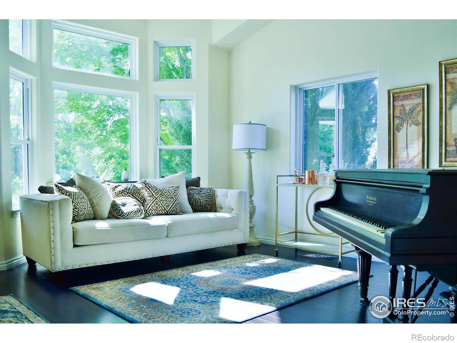 382 Scenic Drive