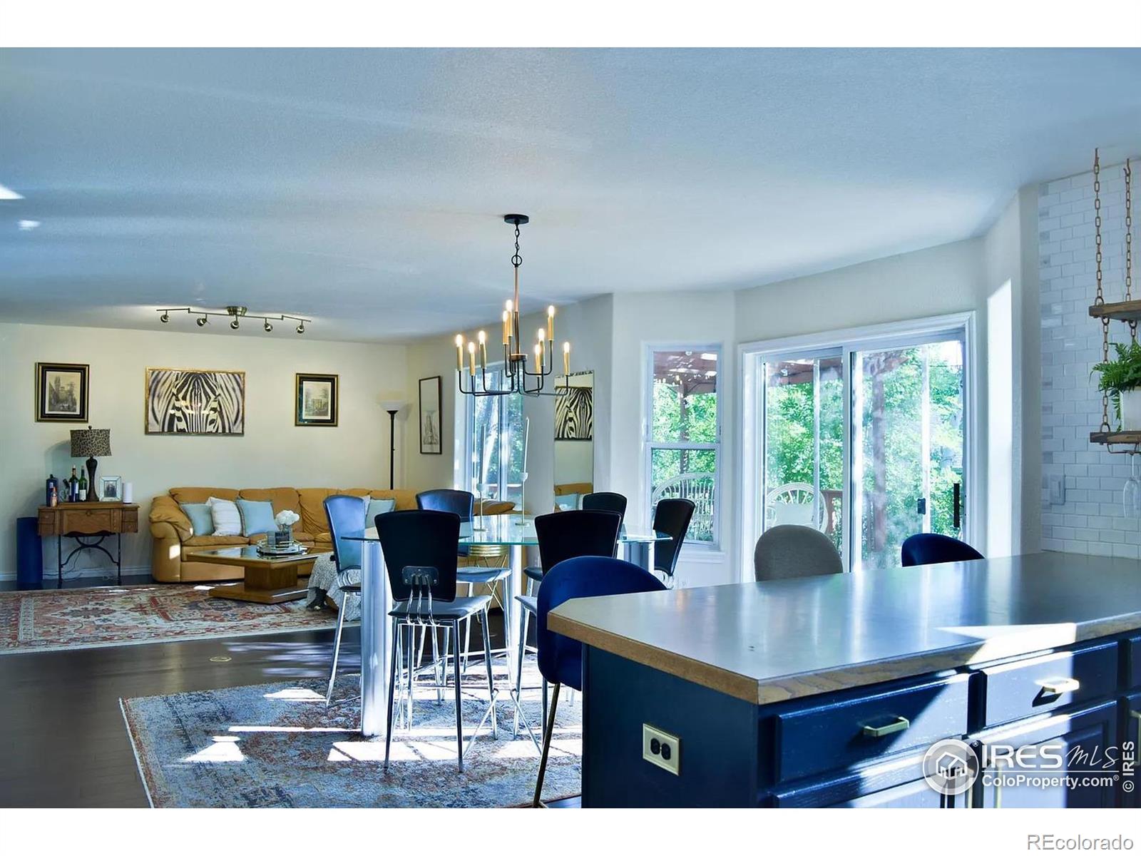 382 Scenic Drive